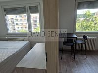 Pronájem částečně vybaveného hezkého bytu 1+1, 36 m2, Šantrochova, Hradec Králové - Moravské předměstí. - 001.jpg