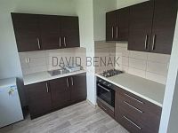 Pronájem částečně vybaveného hezkého bytu 1+1, 36 m2, Šantrochova, Hradec Králové - Moravské předměstí. - 006.jpg