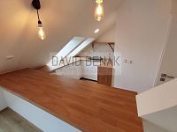 Pronájem podkrovního bytu 1+kk o výměře 32 m2 v ulici Bubeníkova v centru Pardubic - Bílé Předměstí. - 12.jpg