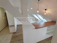 Pronájem podkrovního bytu 1+kk o výměře 32 m2 v ulici Bubeníkova v centru Pardubic - Bílé Předměstí. - 21.jpg