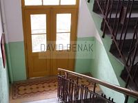Pronájem podkrovního bytu 1+kk o výměře 32 m2 v ulici Bubeníkova v centru Pardubic - Bílé Předměstí. - P1060233.JPG