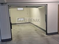 Pronájem garáže pro osobní automobil v ulici Rybova, Hradec Králové.