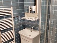Pronájem jednotky 1+kk, 21 m2, Masarykovo náměstí, Hradec Králové - centrum - 13.jpg