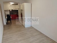 Pronájem jednotky 1+kk, 21 m2, Masarykovo náměstí, Hradec Králové - centrum - 16.jpg