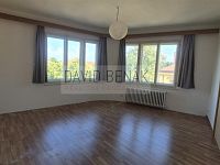 Pronájem prostorného, zděného bytu 1+1, 53 m², v ulici Šimkova v Hradci Králové. - 007.jpg