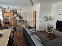 Pronájem prostorného bytu 2+kk, 54 m2, Jana Masaryka, Nový Hradec Králové - 032.jpg