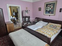Prodej rodinného domu se zahradou, Oldřichova ul., Nový Hradec Králové. - 004.jpg