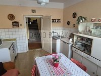 Prodej rodinného domu se zahradou, Oldřichova ul., Nový Hradec Králové. - 010.jpg