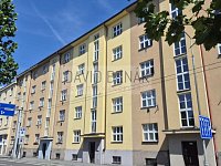 Prodej bytu 2+kk, 52 m2, Střelecká ulice, Hradec Králové - centrum. - venek 5.jpg