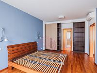 Pronájem bytu 4+kk 120 m2 v Thámové ulici - 2X9A3214.jpg