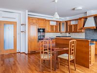 Pronájem bytu 4+kk 120 m2 v Thámové ulici - 2X9A3263.jpg