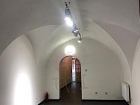 Obchodní prostor o velikosti 42 m2 - 26c4b4be-b8da-4e48-9167-ceda417c1330.JPG