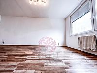 Prostorné a klidné bydlení k pronájmu v bytě 3+1 - 857bf196-923b-4a0c-9c65-26fd87ef38bd.JPG