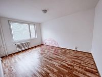 Prostorné a klidné bydlení k pronájmu v bytě 3+1 - fcaa7c1a-0ac9-4703-935a-1524d8017c97.JPG