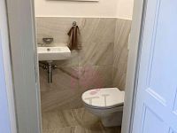 Velmi příjemný  byt 2+kk se soukromou zahrádkou v klidném vnitrobloku – Praha 10, Strašnice - IMG_6465.jpeg