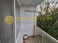 Prodej bytu 3+1, s lodžií, 78 m2, Velvary - 09-lodžie.jpg