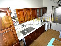 Prodej bytu 3+1, garáž, sklep, balkon, 79m2, Podlešín, okr. Kladno - Kuchyně 1.JPG