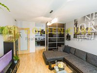 Pronájem bytu 2+1, 58 m2, terasa, sklep, parkovací stání v garáži, Praha - Letňany - 2-Obývací pokoj 2.jpg