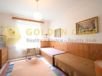 Prodej bytu 2+kk, 52,4 m2, Kavkazská ulice, Vršovice, Praha 10 - 3-Ložnice pohled od obývacího pokoje.JPG