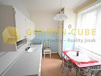 Prodej bytu 2+kk, 52,4 m2, Kavkazská ulice, Vršovice, Praha 10 - 5-Kuchyně pohled z ložnice.JPG