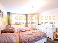Vícegenerační rodinný dům 150m2, zahrada 461 m2, garáž, Přezletice, Praha - Východ - 02-Pokoj II c - patro.JPG