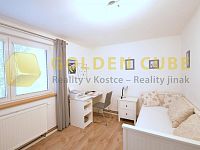 Vícegenerační rodinný dům 150m2, zahrada 461 m2, garáž, Přezletice, Praha - Východ - 03-Pokoj III a - patro.JPG