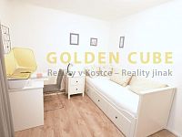 Vícegenerační rodinný dům 150m2, zahrada 461 m2, garáž, Přezletice, Praha - Východ - 03-Pokoj III b - patro.JPG
