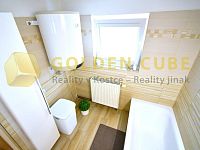 Vícegenerační rodinný dům 150m2, zahrada 461 m2, garáž, Přezletice, Praha - Východ - 05-Koupelna b  - patro.JPG
