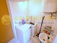 Vícegenerační rodinný dům 150m2, zahrada 461 m2, garáž, Přezletice, Praha - Východ - 11-Technická místnost a přízemí.JPG