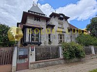 Pronájem mezonetového bytu 2+1, 83 m2, U Vorlíků, Praha - Bubeneč