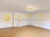 Pronájem mezonetového bytu 2+1, 83 m2, U Vorlíků, Praha - Bubeneč - 07-Obývací pokoj.jpg
