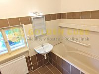 Pronájem mezonetového bytu 2+1, 83 m2, U Vorlíků, Praha - Bubeneč - 12-Koupelna.jpg