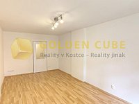 Pronájem mezonetového bytu 2+1, 83 m2, U Vorlíků, Praha - Bubeneč - 17-Ložnice.jpg