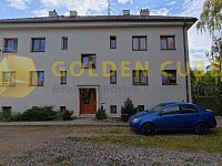 Prodej podkrovního bytu 1+1, 59m2, garáž, Slaný, Nosačická - 19-Dům.jpg