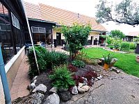 Řadový rodinný dům s garáží, vinným sklepem a rozlehlou zahradou v obci Dobré Pole. - IMG_20250610_154625.jpg