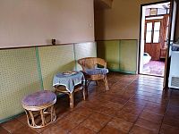 Řadový rodinný dům s garáží, vinným sklepem a rozlehlou zahradou v obci Dobré Pole. - IMG_20250610_155332.jpg