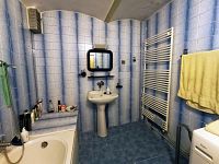 Řadový rodinný dům s garáží, vinným sklepem a rozlehlou zahradou v obci Dobré Pole. - IMG_20250610_160102.jpg