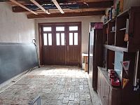 Řadový rodinný dům s garáží, vinným sklepem a rozlehlou zahradou v obci Dobré Pole. - IMG_20250610_161038.jpg