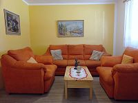 Přízemní rodinný dům se zahrádkou v obci Brod nad Dyjí - IMG_20250807_105156.jpg