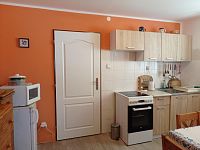 Přízemní rodinný dům se zahrádkou v obci Brod nad Dyjí - IMG_20250807_105337.jpg