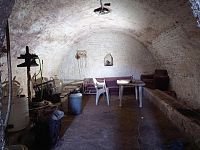 Vinný sklep s pozemkem ve vinařské uličce v Novosedlech - IMG_20250805_091129.jpg