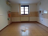 Prodej nebytového prostoru s možností přestavby na bytovou jednotku. - IMG_20250307_095304.jpg