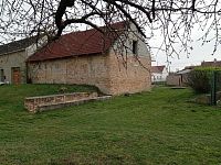 Prodej zemědělské stavby s možností přestavby na rodinný dům v Jevišovce - IMG_20260325_152612.jpg