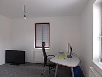 Prostorný rodinný dům s garáží a kvelbeným sklepem v centru městyse Drnholec - IMG_20251103_111041.jpg