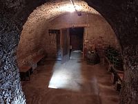 Vinný sklep s lisovnou a nástavbou v Drnholci - IMG_20251118_114745.jpg