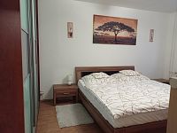 Prostorný byt 4+kk umístěný v prvním nadzemním podlaží panelového domu v Mikulově - IMG_20251127_151523.jpg