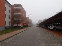 Dlouhodobý pronájem bytu 1+kk s balkonem a zastřešeným parkovacím místem v Mikulově. - IMG_20251217_110653.jpg