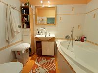 Pronájem bytu 4+kk s prosklenou lodžií v prvním nadzemním podlaží panelového domu v Mikulově - IMG_20251127_150900.jpg