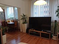 Pronájem bytu 4+kk s prosklenou lodžií v prvním nadzemním podlaží panelového domu v Mikulově - IMG_20251127_151217.jpg