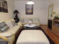 Pronájem bytu 4+kk s prosklenou lodžií v prvním nadzemním podlaží panelového domu v Mikulově - IMG_20251127_151251.jpg